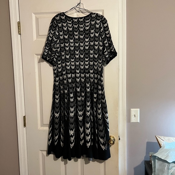 Roz & Ali sweater dress. Size XL - Picture 2 of 3